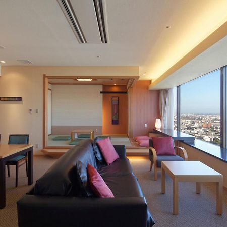 Kanazawa Tokyu Hotel Экстерьер фото A suite at the hotel