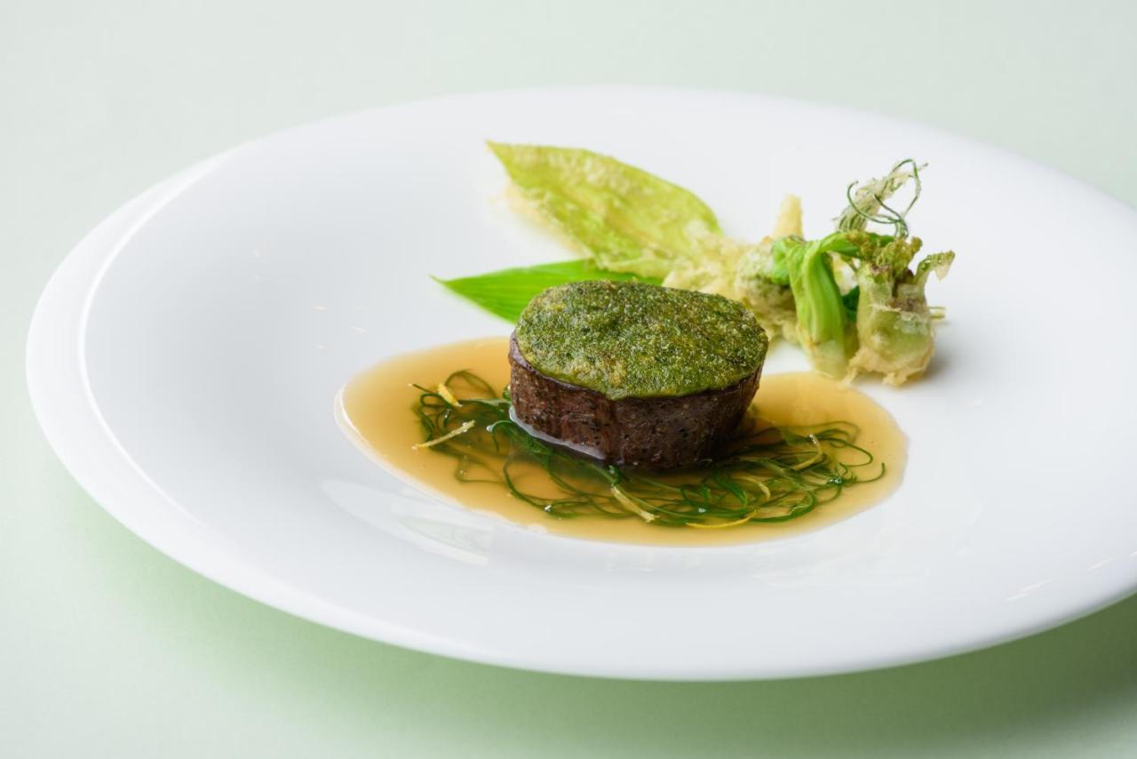 Kanazawa Tokyu Hotel Экстерьер фото A dish by Thomas Keller